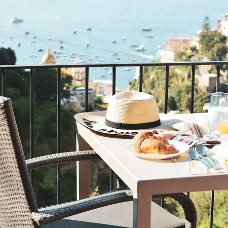 Il Canneto 4* بوسيتانو