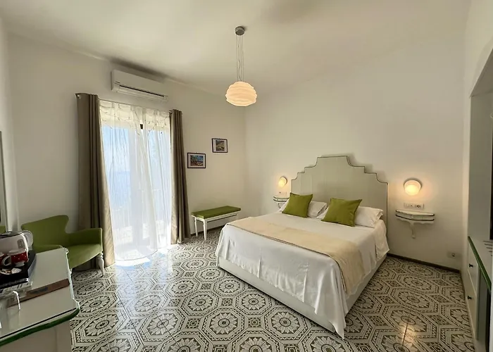 게스트하우스 Il Canneto 4*